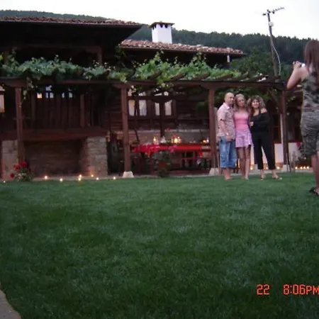 The House With The Vine Zheravna
