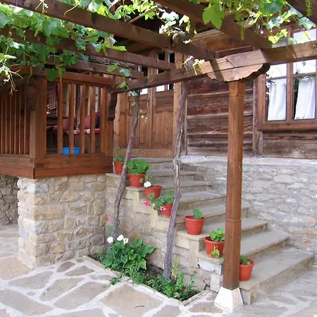 Πανσιόν The House With The Vine Zheravna